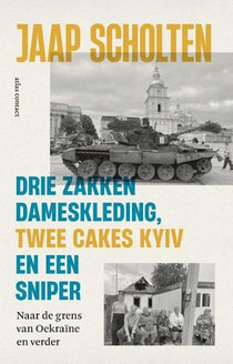 Drie zakken dameskleding, twee cakes Kyiv en een sniper voorkant