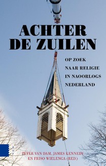 Achter de zuilen voorzijde