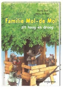 Familie Mol-de Mol zit hoog en droog voorzijde
