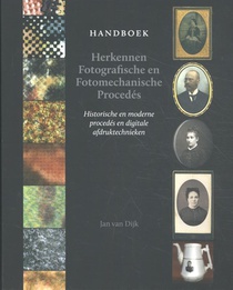 Handboek herkennen fotografische en fotomechanische procedés voorzijde