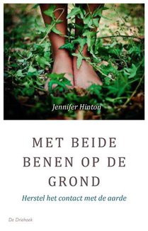 Met beide benen op de grond voorzijde