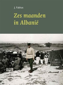 Zes maanden in Albanië voorzijde