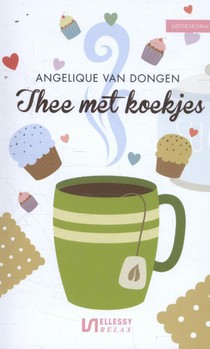 Thee met koekjes voorzijde