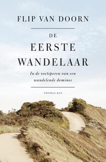 De eerste wandelaar voorzijde