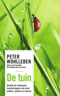 De tuin voorzijde