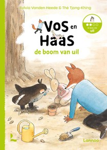 de boom van uil voorzijde