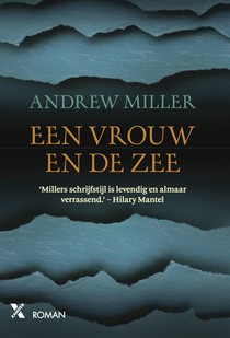 Een vrouw en de zee voorzijde