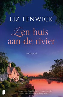 Een huis aan de rivier voorzijde