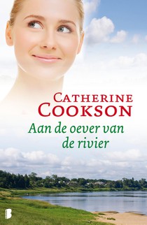 Aan de oever van de rivier voorzijde