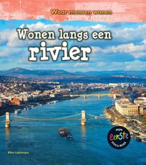 Wonen langs een rivier voorzijde