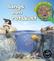 Speurtocht langs een rotskust voorzijde