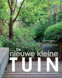 De nieuwe kleine tuin voorzijde