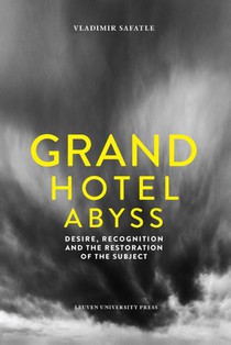 Grand Hotel Abyss voorzijde