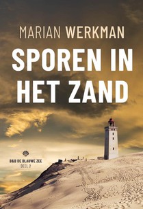 Sporen in het zand voorzijde