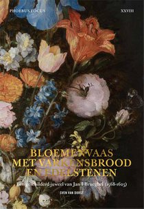 Bloemenvaas met varkensbrood en edelstenen voorzijde