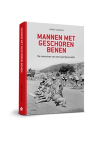 Mannen met geschoren benen voorzijde