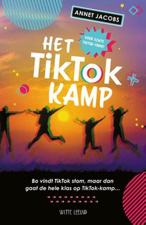 Het TikTok Kamp voorzijde